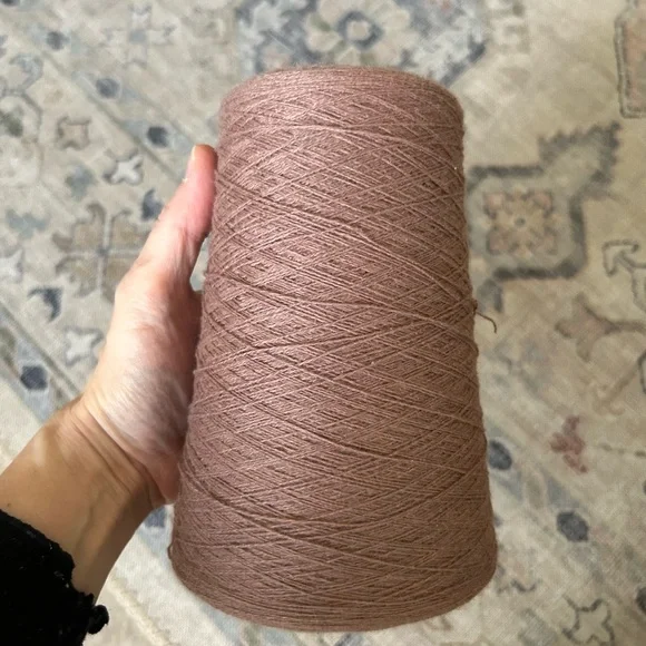 Light Mauve Purple/Dusty Rose Yarn Cone 100% Cashmere New Weaving Woven Knitting - Picture 2 of 4